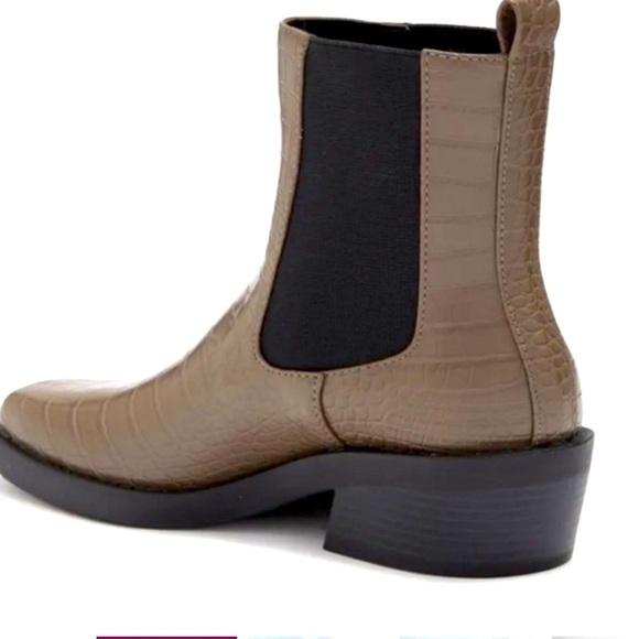 NWOT Open Edit Ayla Chelsea Boot (Women) Moss Green Croco Ankle Booties Sz 8 1/2 - Picture 2 of 6